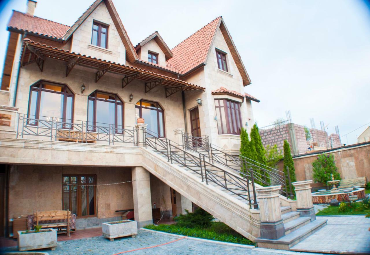 Chateau Gabriel Hotel Yerevan Exterior photo